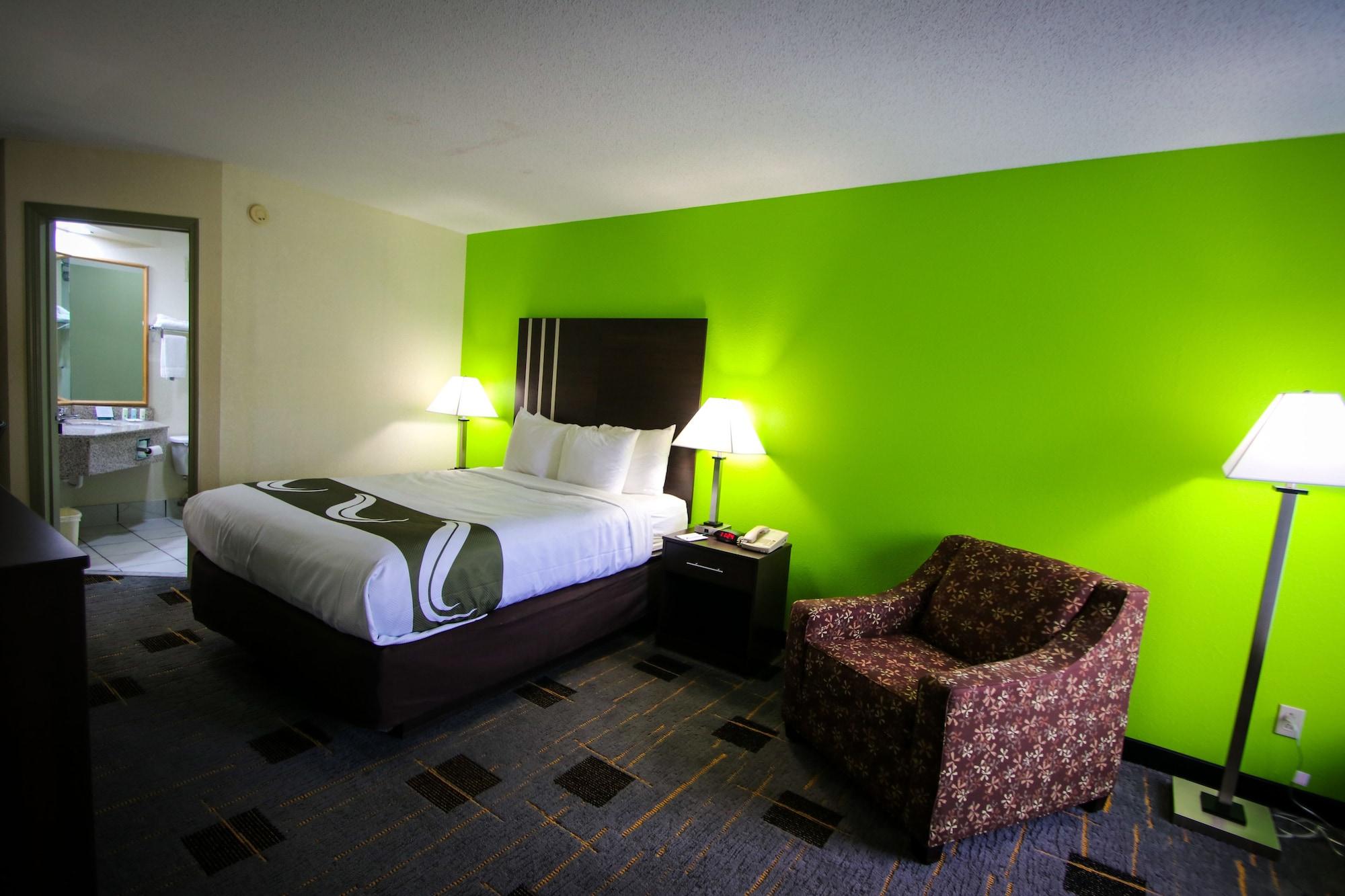Quality Inn Cleveland Exterior photo