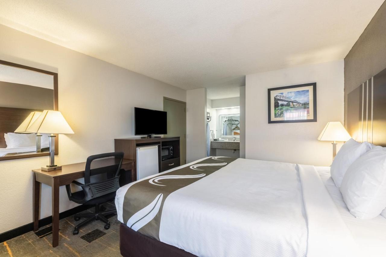 Quality Inn Cleveland Exterior photo