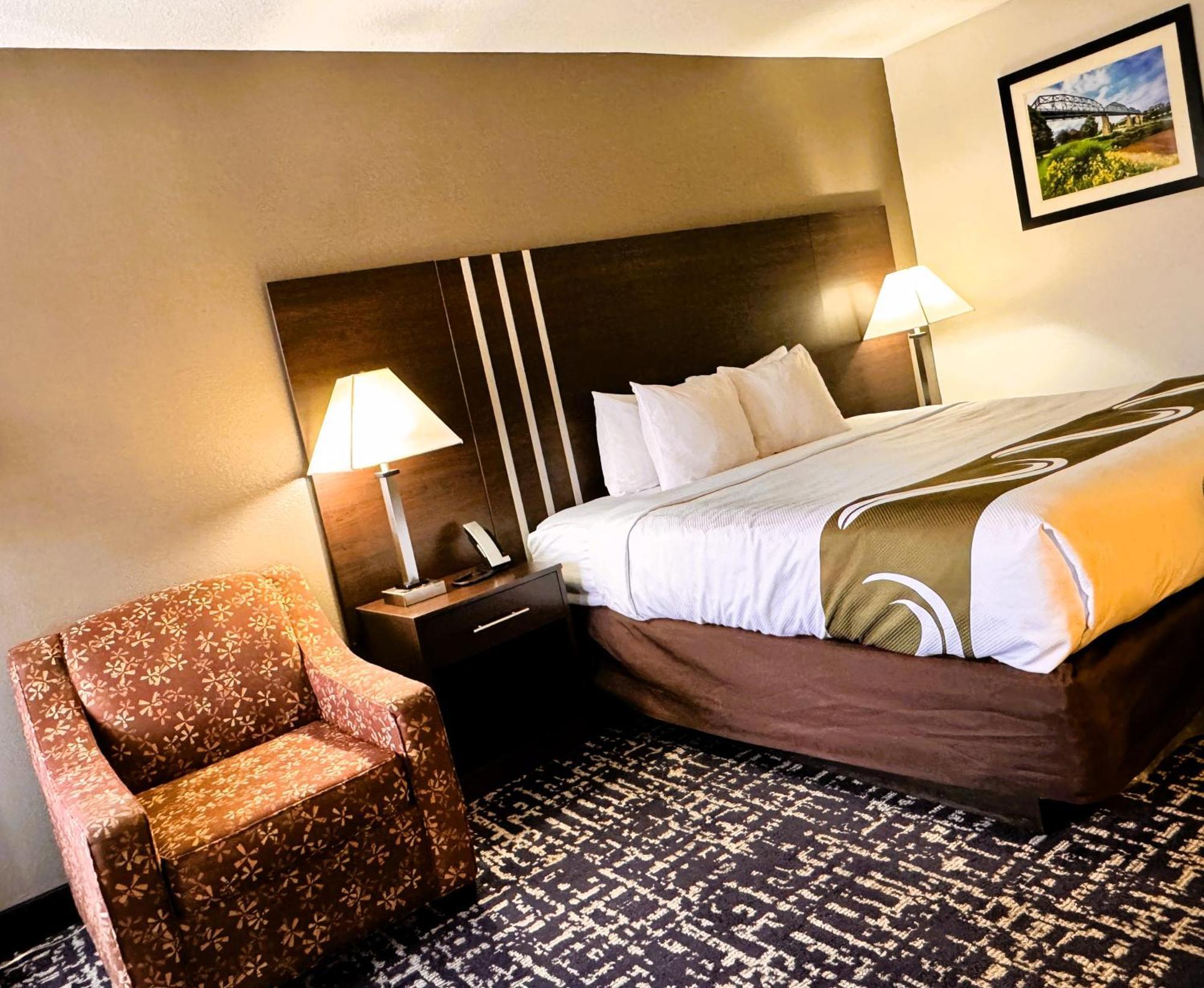 Quality Inn Cleveland Exterior photo